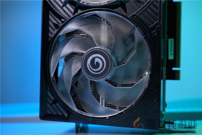 更快更强更AI，影驰GeForce RTX 5090 D 大将评测(图5)